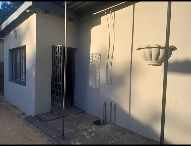 174M² BUILDING FOR SALE IN BO-DORP